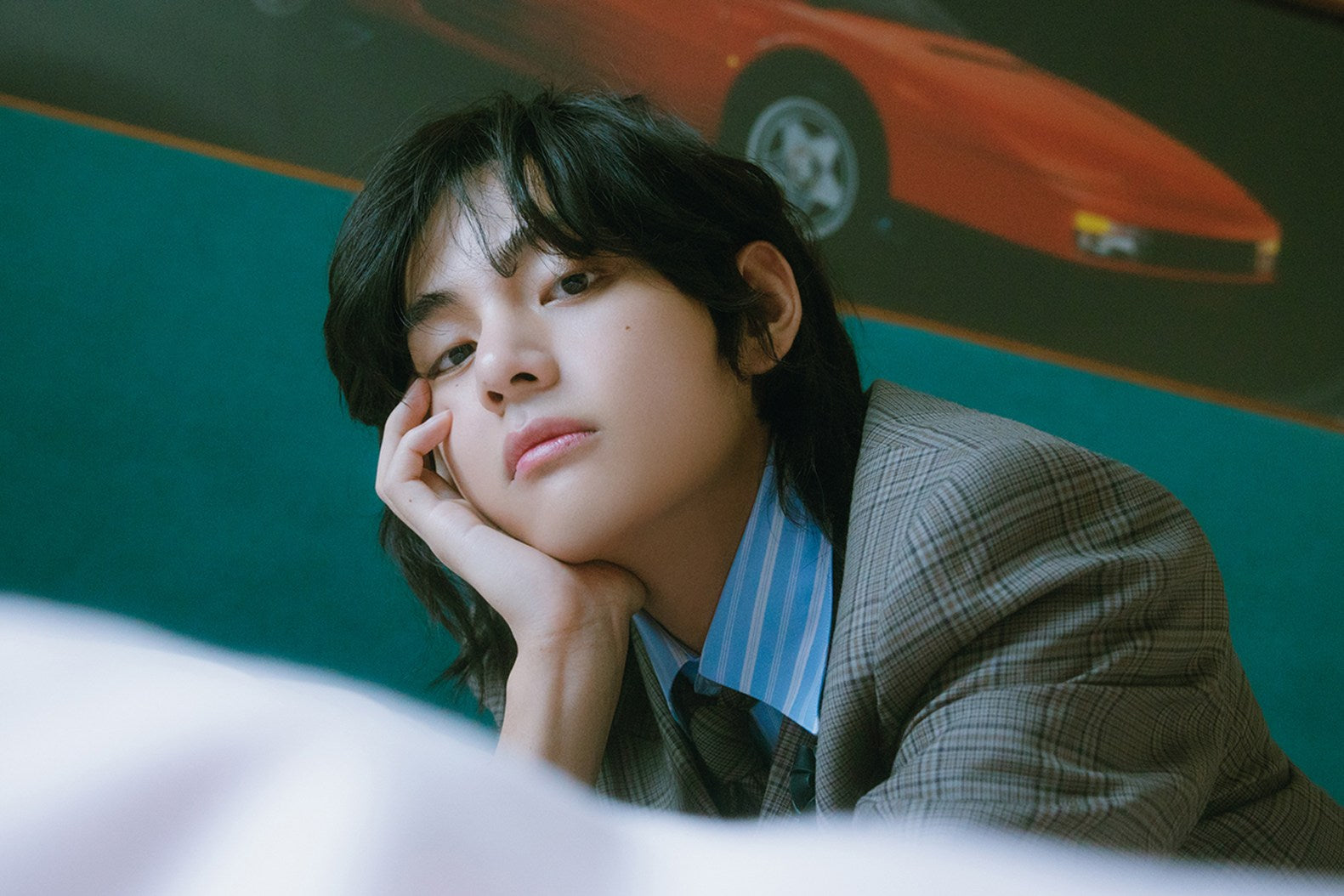Kpop Planet News] BTS's V Breaks Album Sales Record With Layover