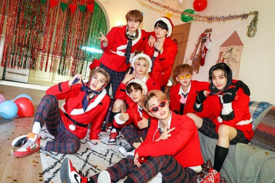 Kpop christmas store outfit