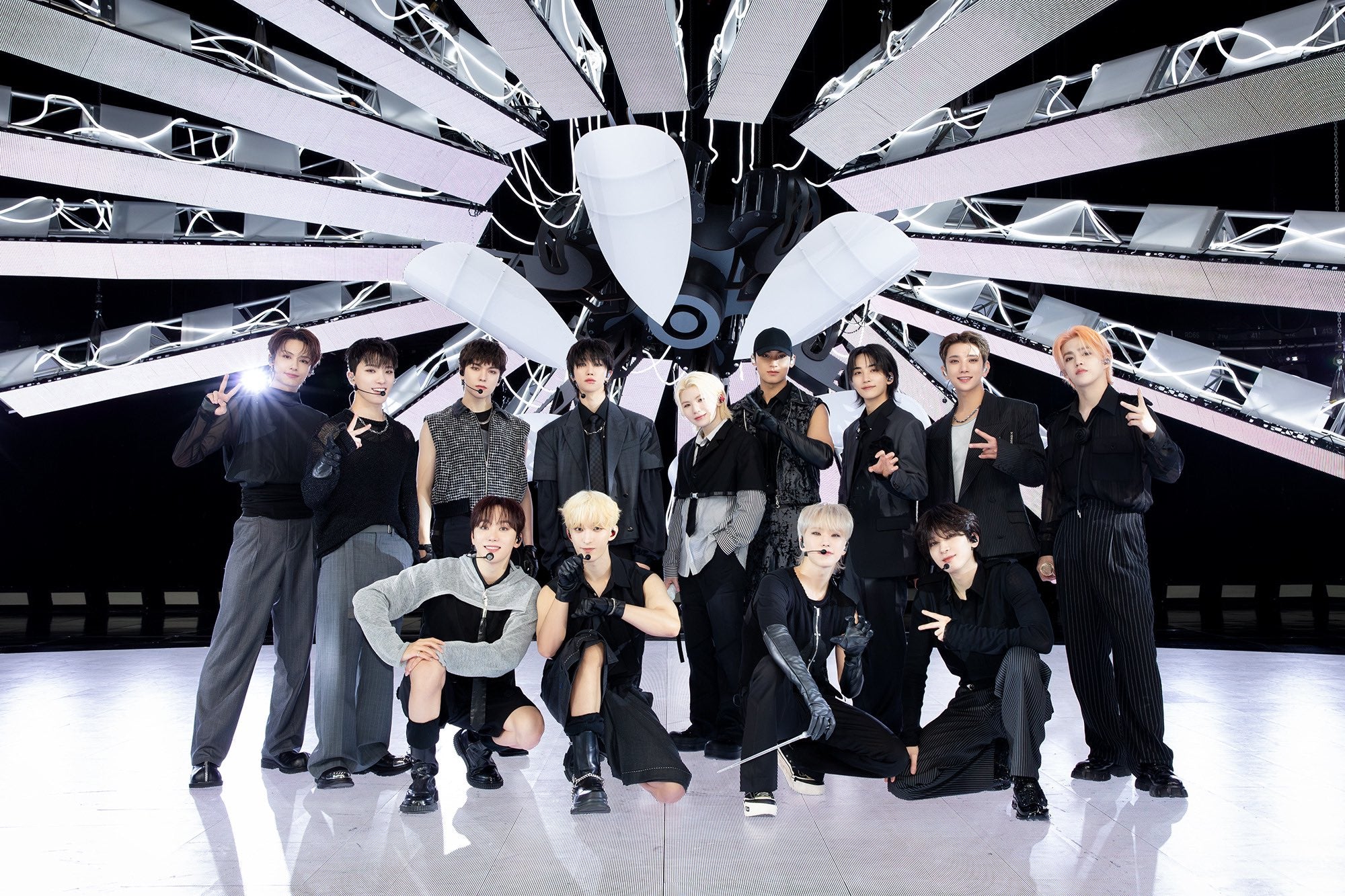 [Kpop Planet News] SEVENTEEN "17 Is Right Here" Debuts On Billboard 200 At No.5