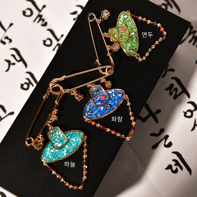 Got Brooch of MU:DS Korea National Museum Good